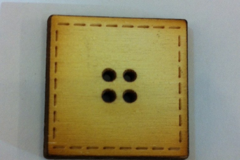 Bottoni in legno Quadratino terza misura